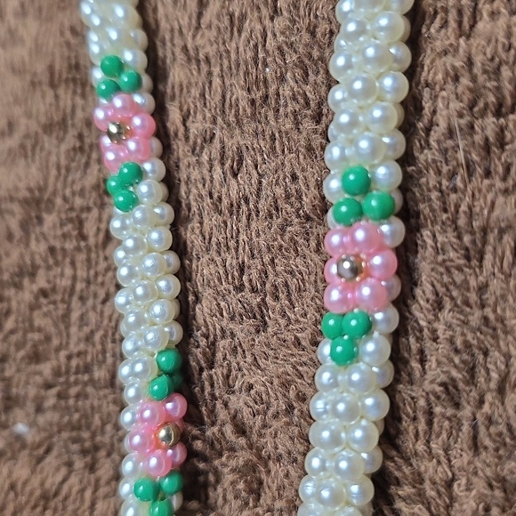 Elegant Handmade Pearl Necklace with Pink and Green Accents 36"‎ - Picture 4 of 4